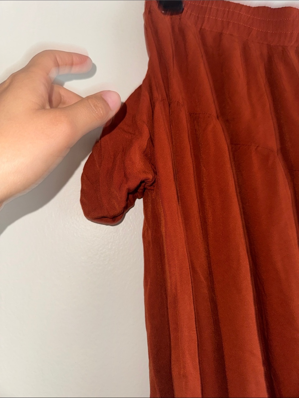 Tiered Elastic-Waist Maxi Skirt in Rust - Picture 5 of 5